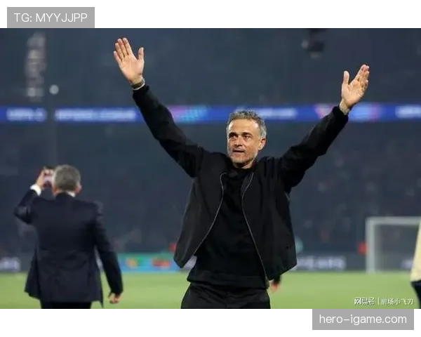 恩里克战术揭秘：深度解析其如何持续提升球队竞争力与赛场表现