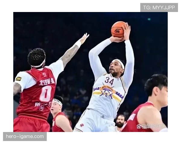 帕里什挡拆制造空间提升球队内线得分效率